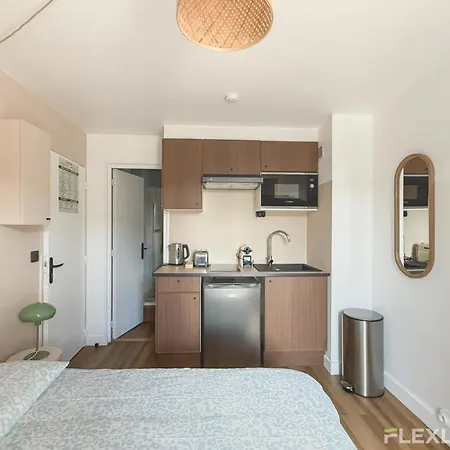 Appartement Charming 16m In 20 With Shared Terrace *