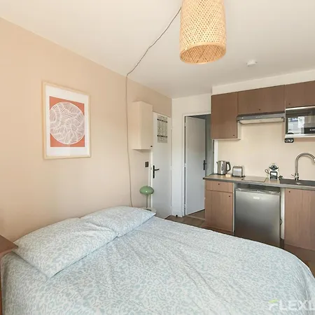 Appartement Charming 16m In 20 With Shared Terrace