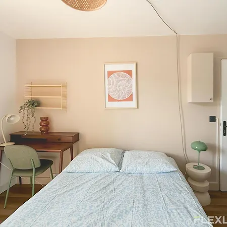 Appartement Charming 16m In 20 With Shared Terrace